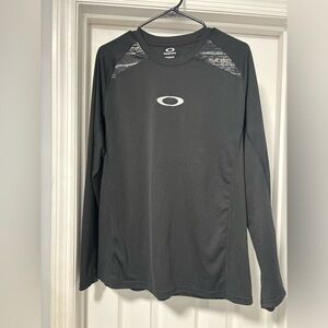 Oakley black long sleeve men’s workout shirt